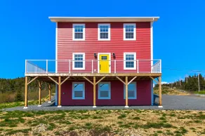 Modern Saltbox with Ocean View - Image 1