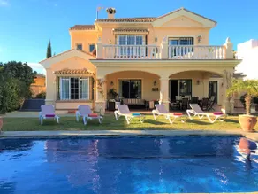 Villa Majestic with Mountain View, Pool and Wi-Fi - Image 2