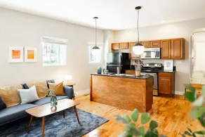 Explore OTR from a Parkside Condo - Walk to ALL - Image 4