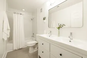 Explore OTR from a Parkside Condo - Walk to ALL - Image 2