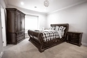 Luxury Delta-Surrey Getaway | 5BR, Sleeps 14 - Image 3