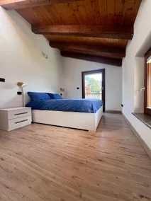 Charming apartment 1 with patio and mountain views - Image 4