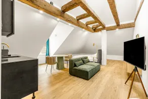 Modern meets monument - studio with kitchen - Image 2