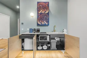 Modern meets monument - studio with kitchen - Image 5