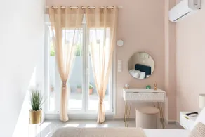 V&S Luxury Apartment - Image 5