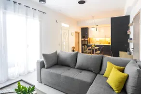 V&S Luxury Apartment - Image 2