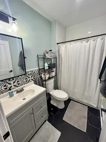 Cute Bungalow Close to Downtown and UTK - Image 4
