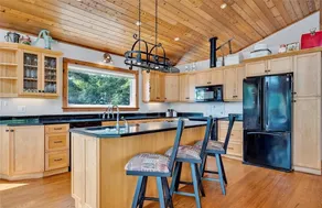 Creekside Island | Lake View | Hot tub - Image 4