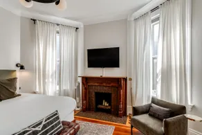 1 Bed Renovated Historic Home by Zoo, UC - Image 3