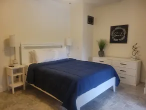 Cozy Riverview Retreat - Image 4
