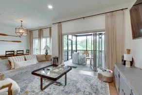 ~New~ Spacious Lake House w/ Heated Pool & Hot Tub - Image 4