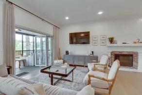 ~New~ Spacious Lake House w/ Heated Pool & Hot Tub - Image 5