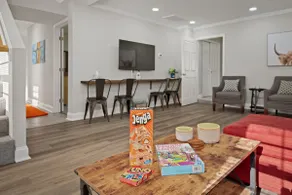 The Farmhouse Spacious, Moo-tiful Haven by RVA! - Image 5