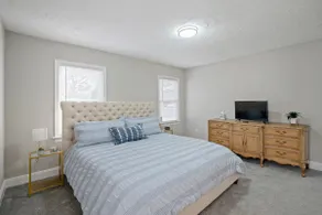 The Farmhouse Spacious, Moo-tiful Haven by RVA! - Image 2