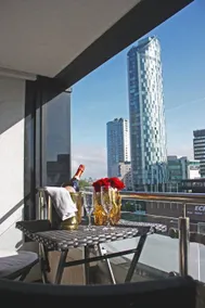 Modern & Stylish 1 Bed Apartment in Liverpool - Image 2