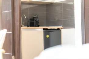 Modern studio apartment - Image 5