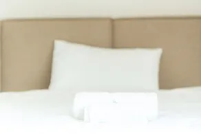 Modern studio apartment - Image 2