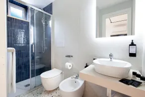 Capri House - Image 4
