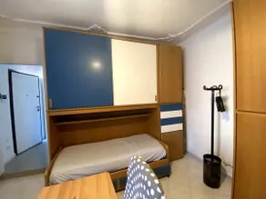 Renovated with two single beds - Image 2