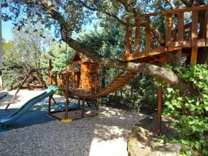 Family Villa with Private Pool - Image 4