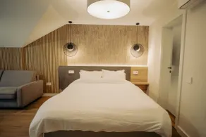Zen Den - Image 4