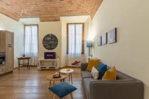 [Historic Residence in the heart of Prato] 18” Florence - Image 3