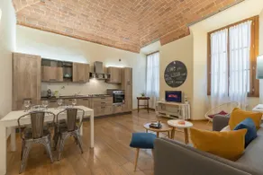 [Historic Residence in the heart of Prato] 18” Florence - Image 2