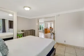 Gorgeous Beach Heated Pool Home - Image 4