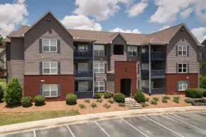 Auburn 4BR/4BA Sleeps 11 | Walk to Campus - Image 2