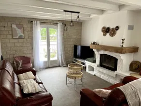 Family home in La Rochelle - Image 2