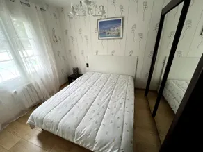 Family home in La Rochelle - Image 4