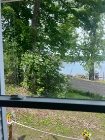 Cozy, Waterfront Escape on Peacefull Lake Parker. - Image 4