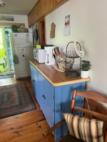 Cozy, Waterfront Escape on Peacefull Lake Parker. - Image 2