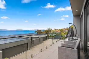 Beachside Luxury Villa - Expansive Panoramic Vistas - Image 4