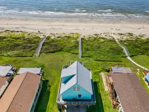 Pet Friendly Beachfront Surfside Retreat - Image 3