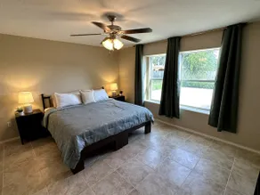 Cozy Spacious Nevera Home - Image 4