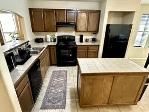 Cozy Spacious Nevera Home - Image 5