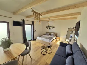 Grandfather's Suite - Image 3