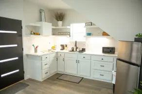 Downtown Denton Delight Loft - Image 5