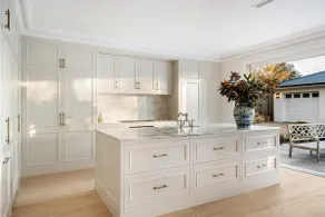 Eltham House Blackheath - Image 2