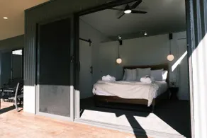 Queen Studio - Image 3