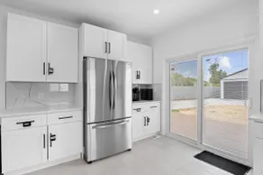 Spacious 5-Bedroom Retreat - Hot Tub - Games - Image 2