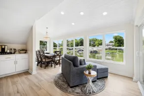 Dreamy Skipping Stone Lake House - Image 3