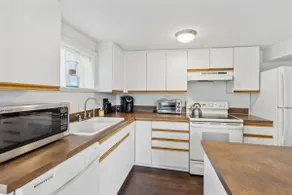 Comfortable Lakeside Casita | Quick Trip Downtown - Image 5