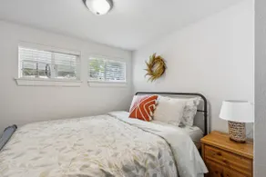 Comfortable Lakeside Casita | Quick Trip Downtown - Image 4