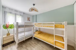 (B1) Elegant House / Disney & Paris - Image 3