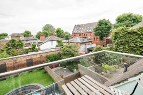 Sleek and Stylish 1BD Apt w/ Balcony, Hammersmith - Image 4