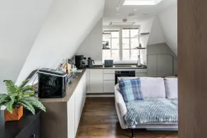 Sleek and Stylish 1BD Apt w/ Balcony, Hammersmith - Image 3