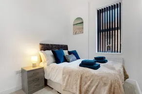 New Large 2 Bed entire apartment Near Newcastle upon Tyne with Free Parking - Image 4