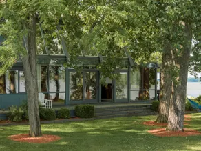 Hudson Waterfront Mid-Century Modern Home - Image 3